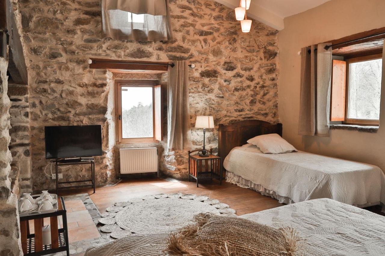 Maison D'Hotes Le Hameau De La Mure Saint-Laurent-du-Pape Exterior foto